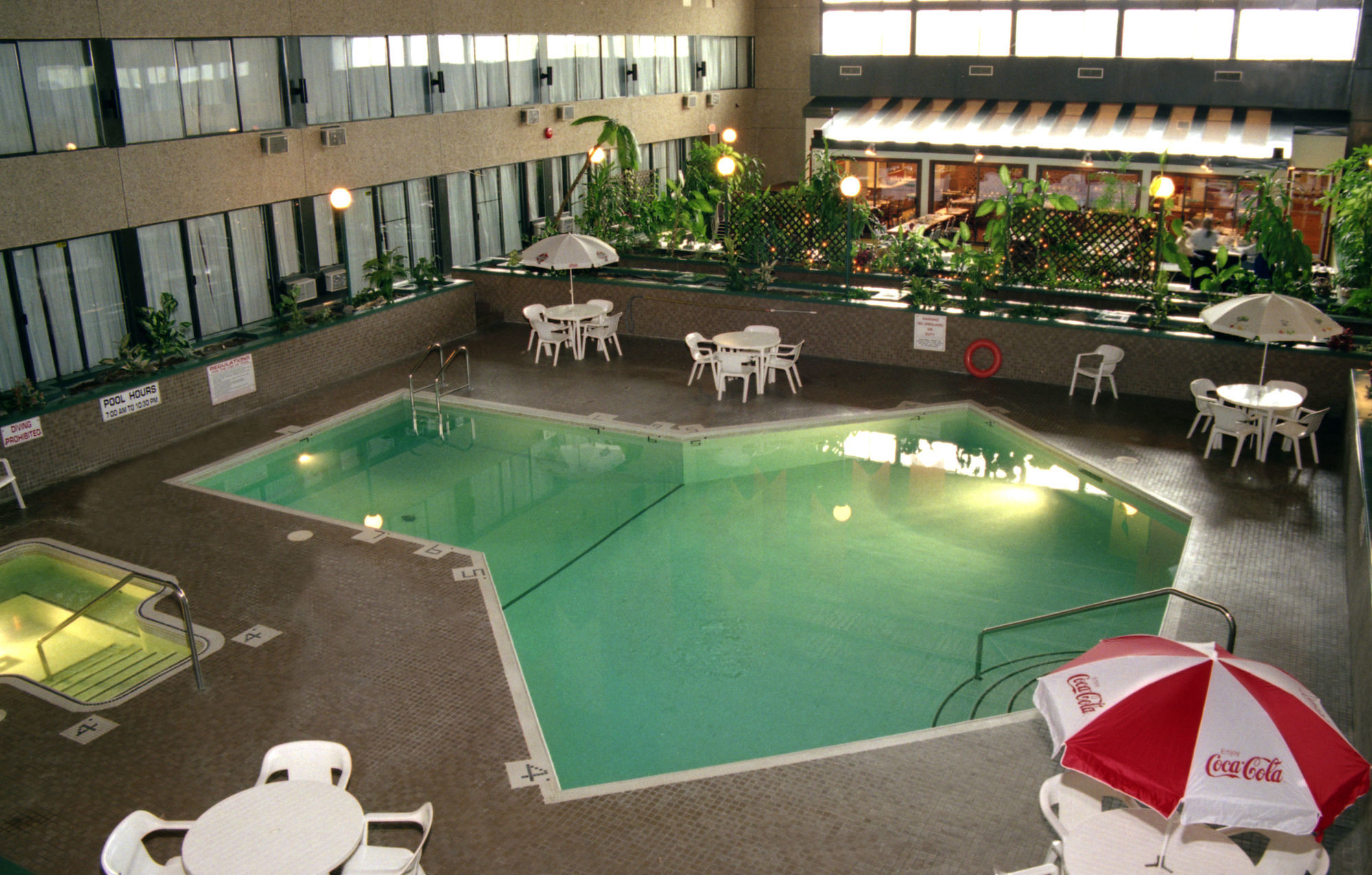 Sandman Hotel קסטלגאר מראה חיצוני תמונה