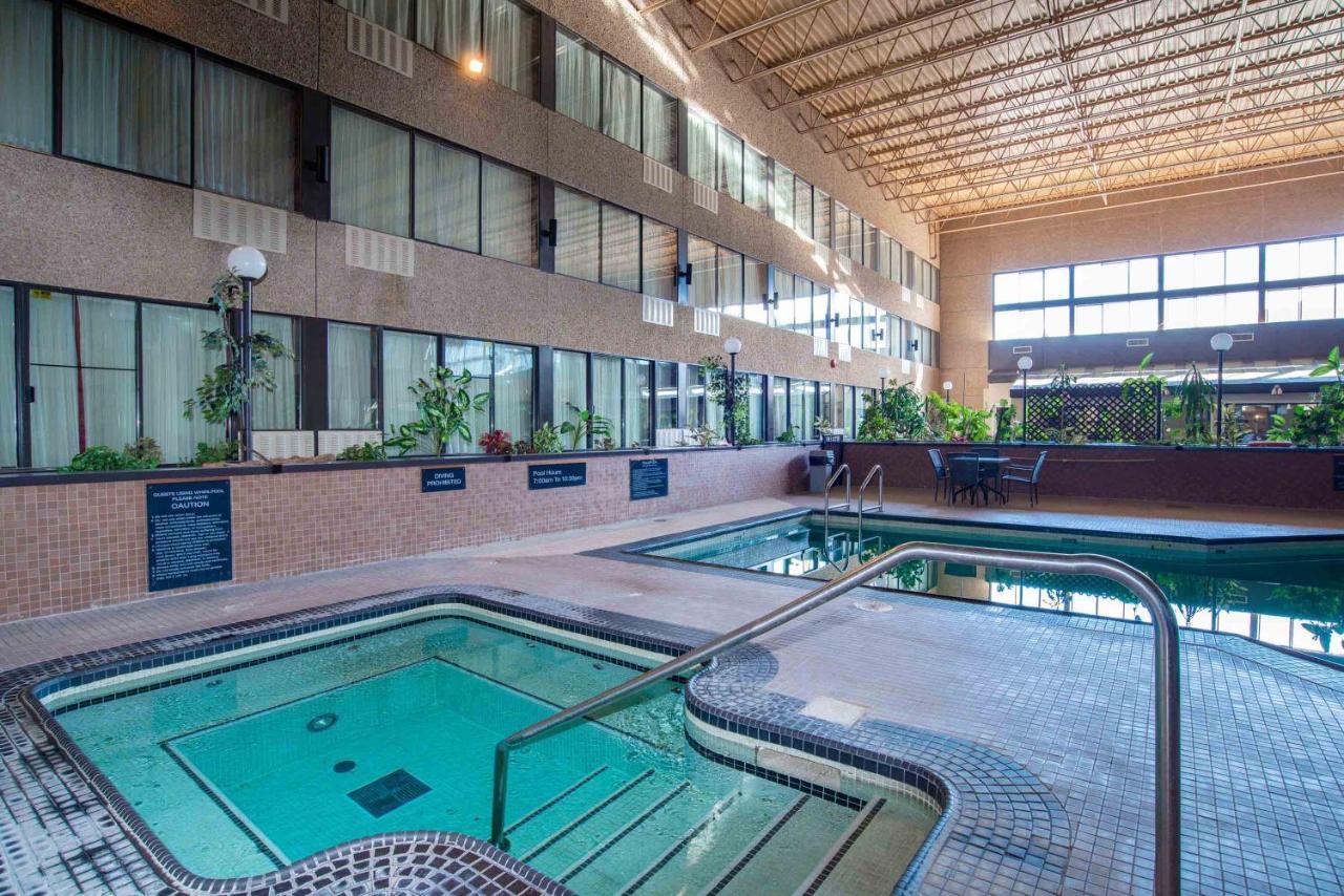 Sandman Hotel קסטלגאר מראה חיצוני תמונה